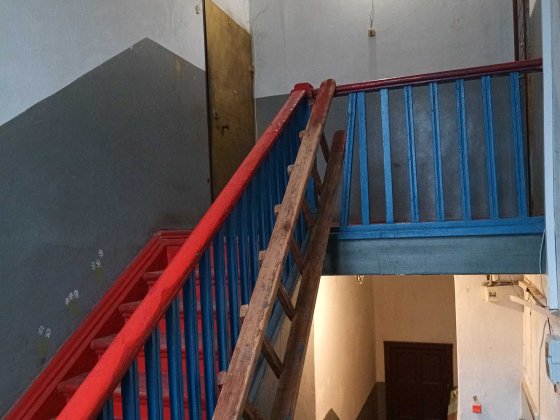 Продам трикімнатну квартиру в центрі міста Каменское