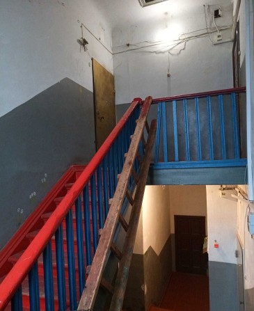 Продам трикімнатну квартиру в центрі міста - фото 1