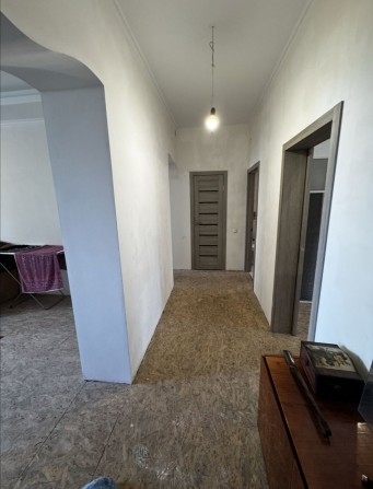 Продам 3ком.квартиру. Каменское. Центр. Сталинка. Автономное отопление - фото 1