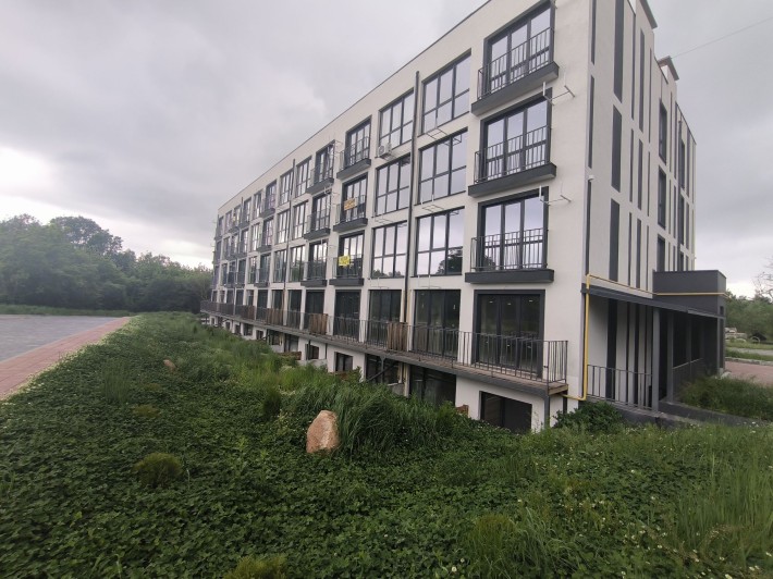 Простора квартира в новому будинку! - фото 1