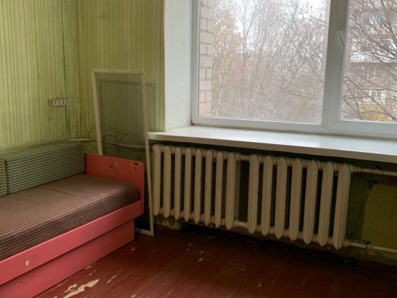 Продам малосімейку на Правому березі Каменское