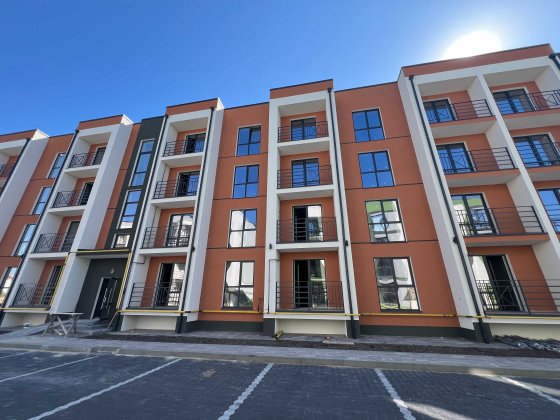 Простора 1-к квартира без ремонту, можливість зробити на свій смак! Гостомель