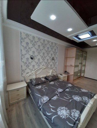 Продам 2-кімнатну квартиру у м.Дрогобичі - фото 1