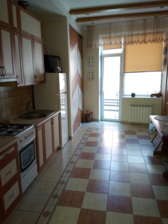 Продаж 2-кімнатної квартири в м. Дрогобич, вул. Шевченка - фото 1