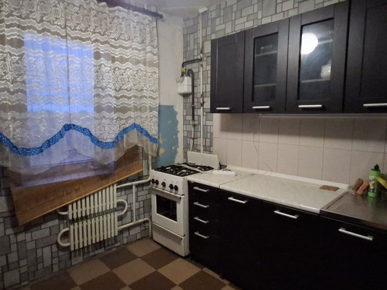 Продам 2-х комн кв. 5 мкр. 6/10 Дружбы Народов Кам'янське