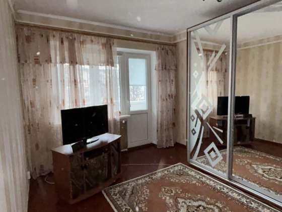 Терміново продам 1-к  Черемушки,  Димитрівський ринок Каменское