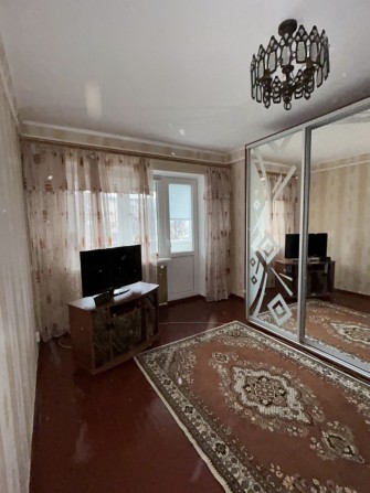 Терміново продам 1-к  Черемушки,  Димитрівський ринок - фото 1