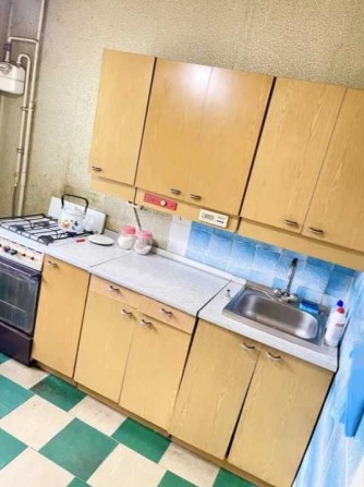 Продам 2-комн. квартиру на Левом берегу, 4 микрорайон. - фото 1