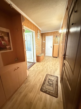 Велика 2к квартира з ремонтом. Газове опалення. Зручне розташування - фото 1