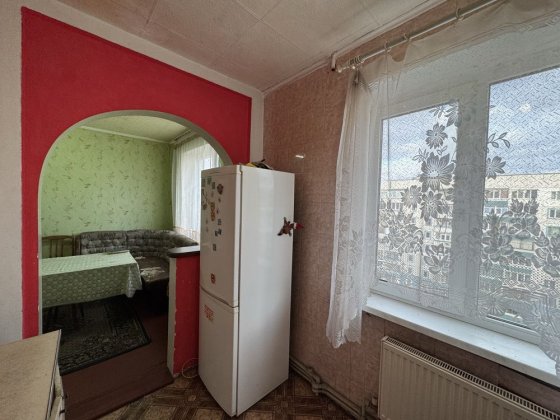 Продам 4-ком.кв с холлом,Левый берег, 11мкрн АО газ Кам'янське