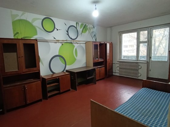 Продам 3-ну квартиру лівий берег 11мкр Каменское