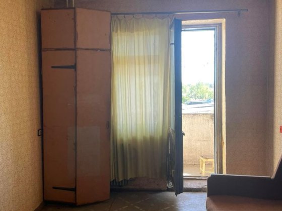 Продам квартиру 5 кімнат, поверх 5/9 центр Лівий берег 2 мікрорайон Кам'янське