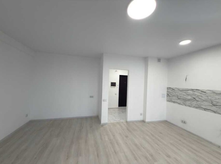 Квартира з ремонтом в центрі міста - фото 1