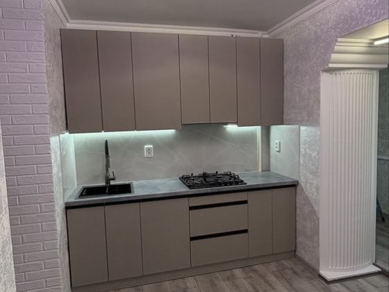 Продам шикарную двухкомнатную квартиру , киевка , возле 10 школы!!! Измаил