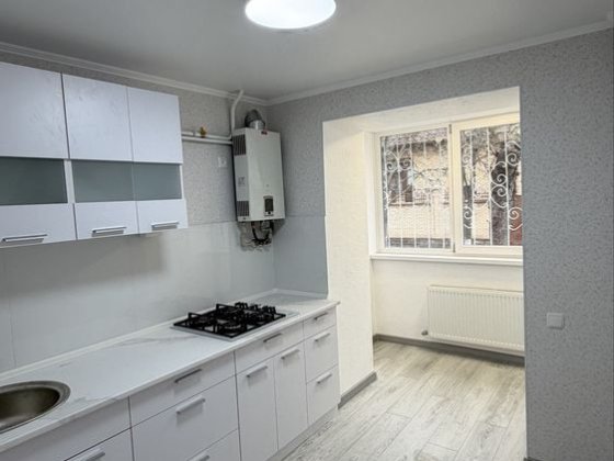 Продам двухкомнатную квартиру с ремонтом в центральной части города !! Измаил