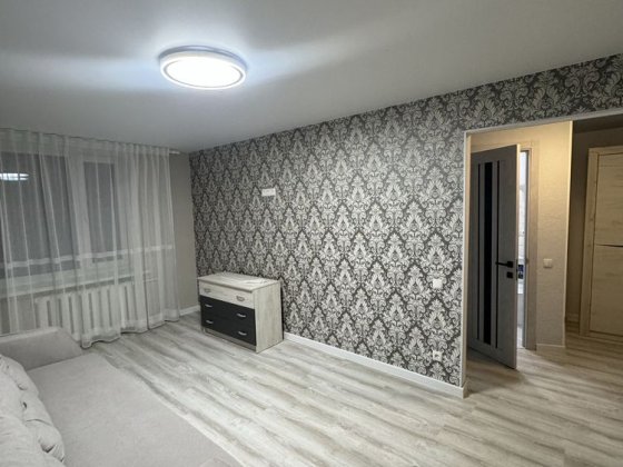 Продам светлую , однокомнатную квартиру на пр.Мира /Клушина !!! Измаил