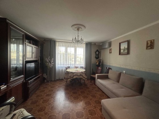В продаже двухкомнатная квартира в центре города Чорноморськ