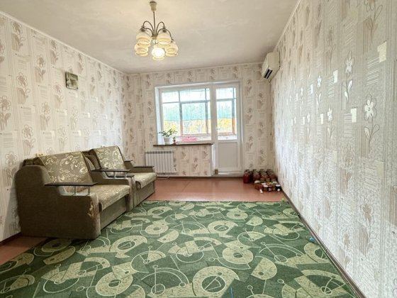 Продаж 2 кім. 11 мкрн. Лівий берег Каменское