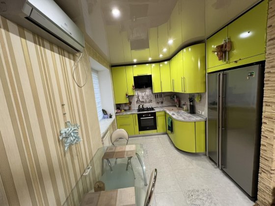 Терміново Продам 3 кімн.квартиру з автономним опаленням в м.Ізюм Ізюм