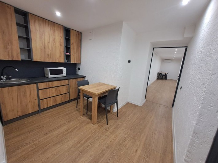 Продам 4 кімнатну квартиру - фото 1