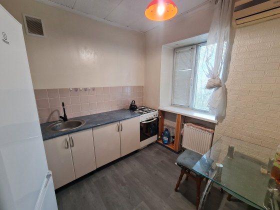 Продам 1-кімнатну квартиру в центрі Чорноморська Черноморск