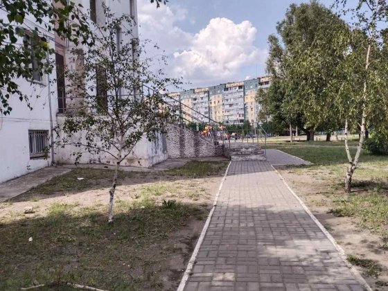 Продаж великогабаритної 4-х кімнатної квартири Кам'янське