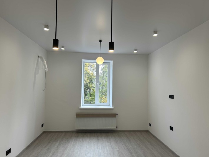 Продам квартиру в елітному районі Чорноморська! - фото 1