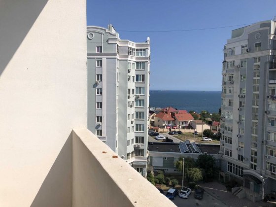 Продам двухкомнатную квартиру с видом на море в Черноморске. Монолит. Черноморск