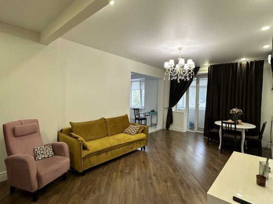 Продаж 3-кімнатної квартири  в Центрі Каменское