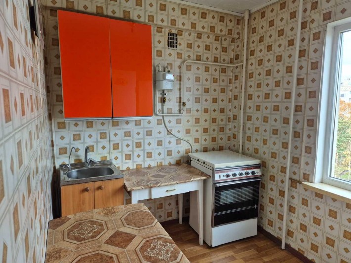 Продам 3-кімнатну квартиру на низькому поверсі - фото 1