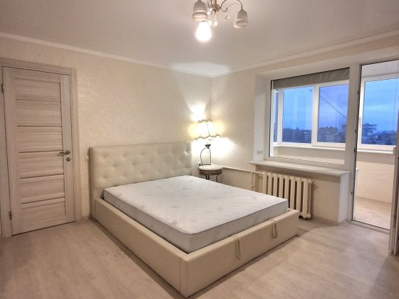 Продам 4к квартиру . Центр .  Ремонт ! Черноморск