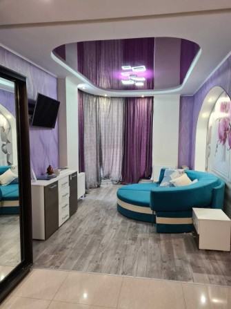 Продам 2 комнатную квартиру с евроремонтом в Цветном Бульваре - фото 1