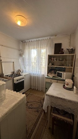 Фасадна 2-кімнатна квартира | 1 поверх, море та парк поруч - фото 1