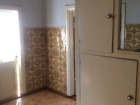 Продається 3 кімнатна квартира без ремонту, с.Сахкамінь Кам'янець-Подільський