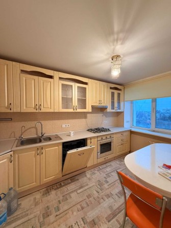 Продам 4 комнатную чешку в ТОП районе Черноморска - фото 1