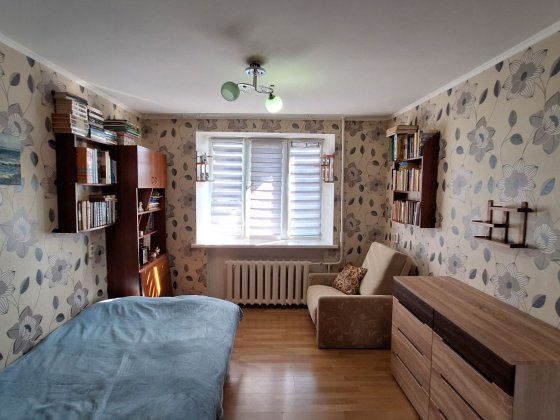 2х кімнатна комунальна квартира Черноморск