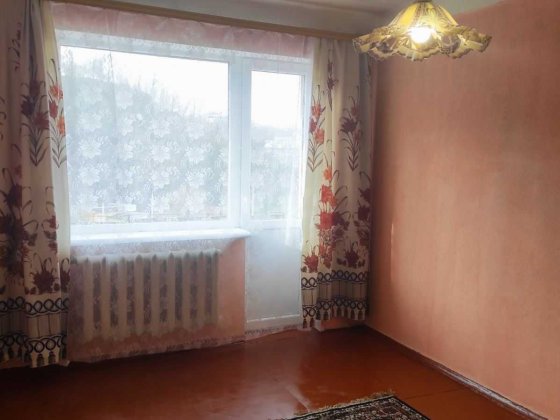 Затишна 1-кімнатна квартира в Каневі Канев