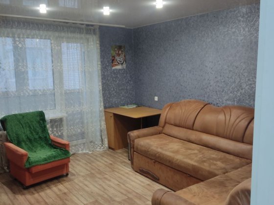 4 кімнатна квартира з добротним  ремонтом Канів