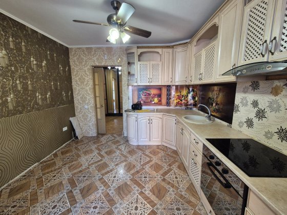 Продам 3кімнатну квартиру Чорноморськ Черноморск