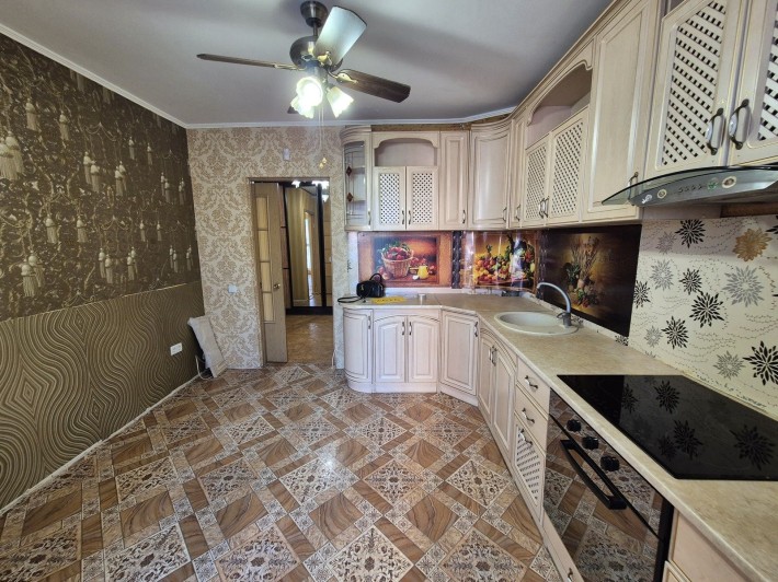 Продам 3кімнатну квартиру Чорноморськ - фото 1