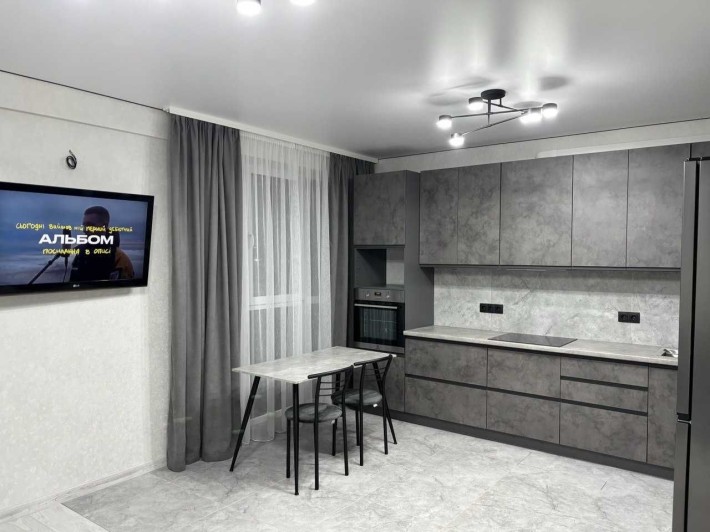 Стильна молодіжна квартира студія без комісії! - фото 1