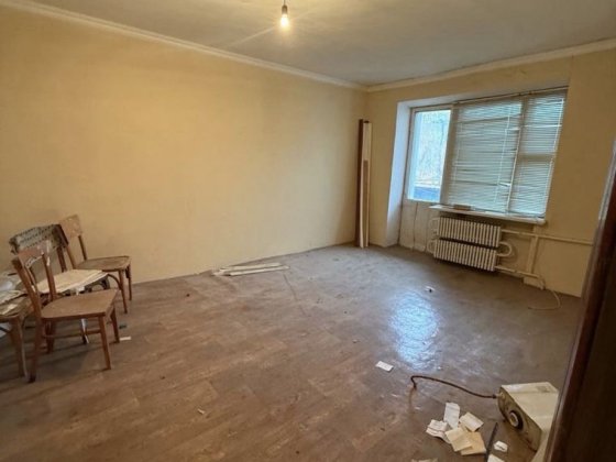 Продам 4 кімнатну квартиру Кам'янець-Подільський