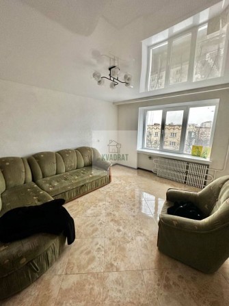 Продам 2-х кімнатну квартиру в центрі міста з новим ремонтом - фото 1