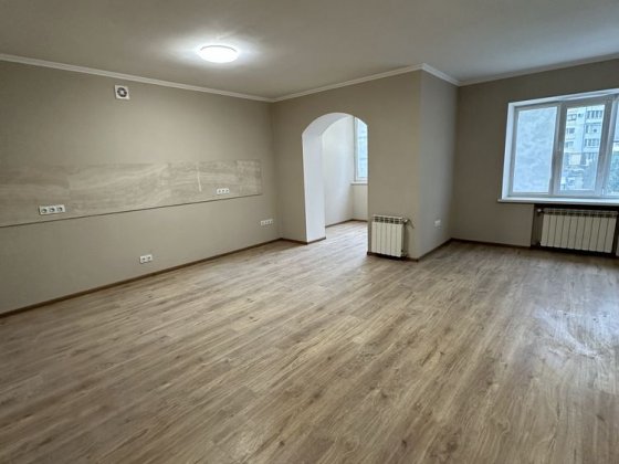 Продам квартиру в центрі Каменец-Подольский