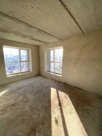 2-х кімнатна квартира, балкон та вікна виходять на парк, збудований - фото 1