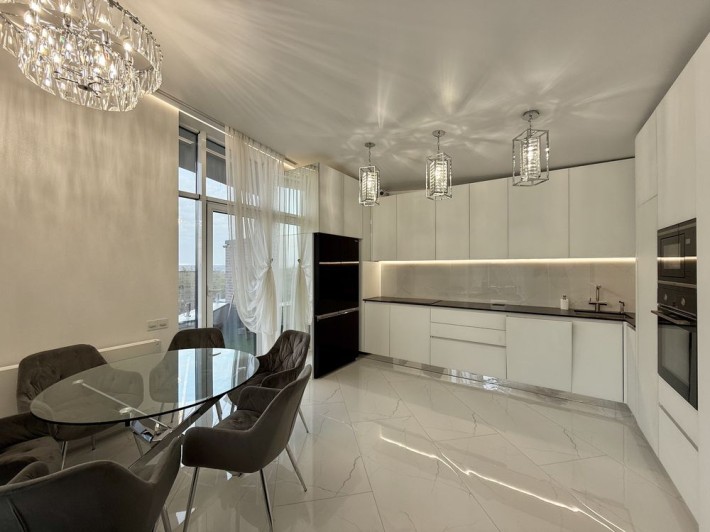 Видовий пентхаус з неймовірним ремонтом в ЖК На Прорізній - фото 1