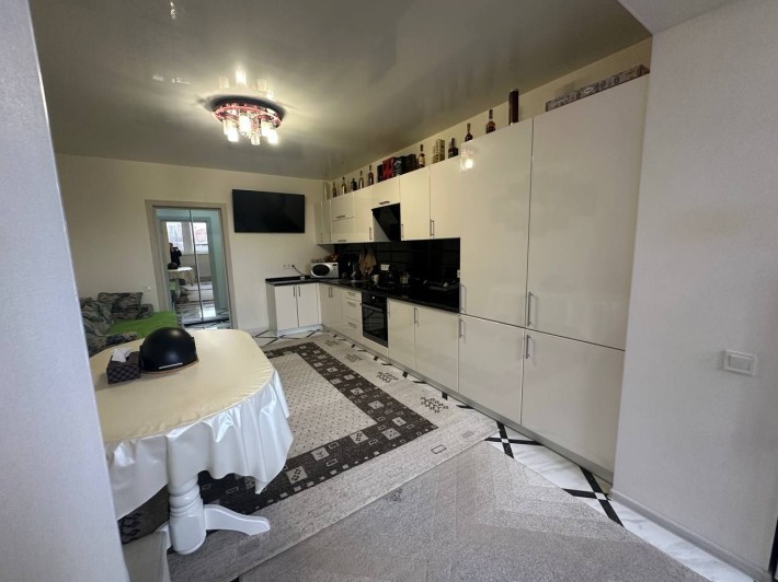 Продам двухкомнатную квартиру - фото 1