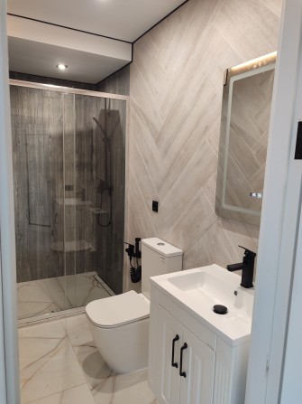 Продаж квартири з євроремонтом - фото 1