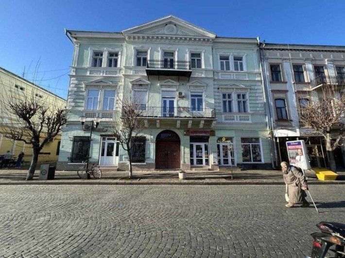 Продаю 2х кімнатну квартиру пл.Відродження - фото 1