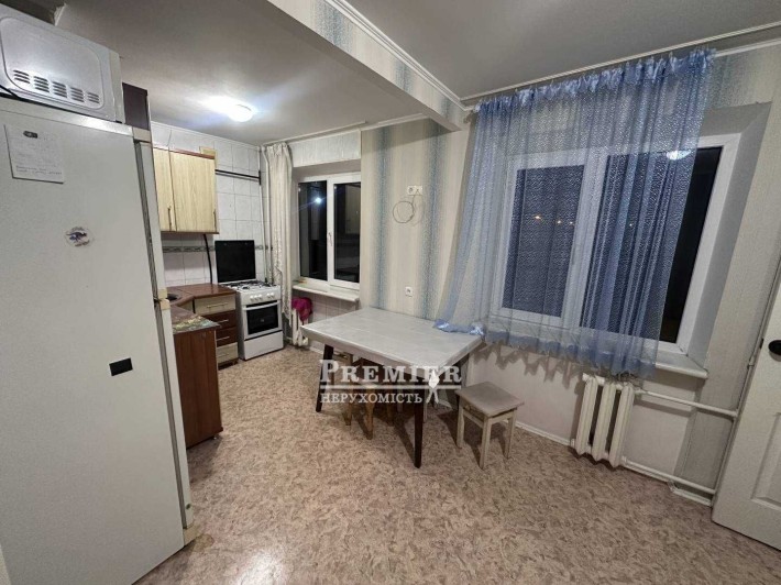 У продажу 3 кімн. квартира у м. Чорноморськ - фото 1